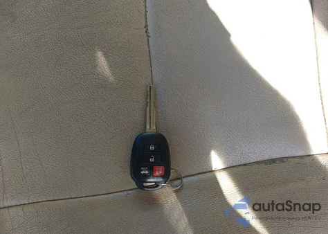 2012 Toyota Camry Le z USA, uszkodzony, nr VIN 4T4BF1FK8CR207675